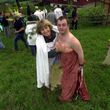 2002 IM AUGUST, LUZIA UND STEFAN, PLUSPORT-SOMMERLAGER  Stalden